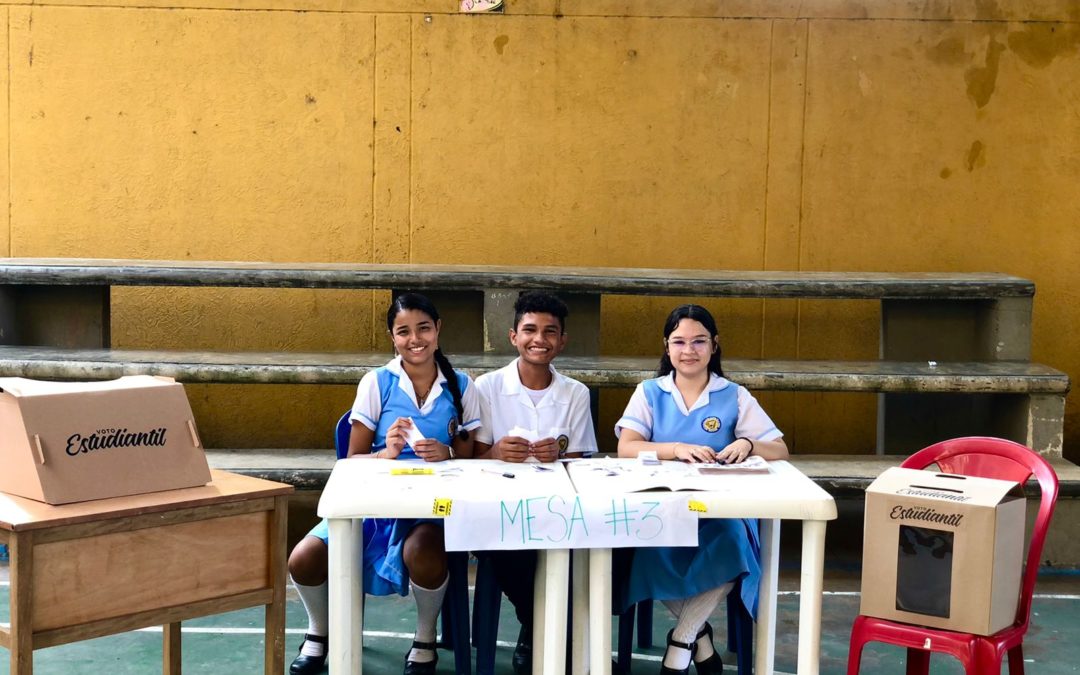 ¡Así votaron las y los estudiantes colombianos durante el simulacro electoral juvenil más grande de Latinoamérica!