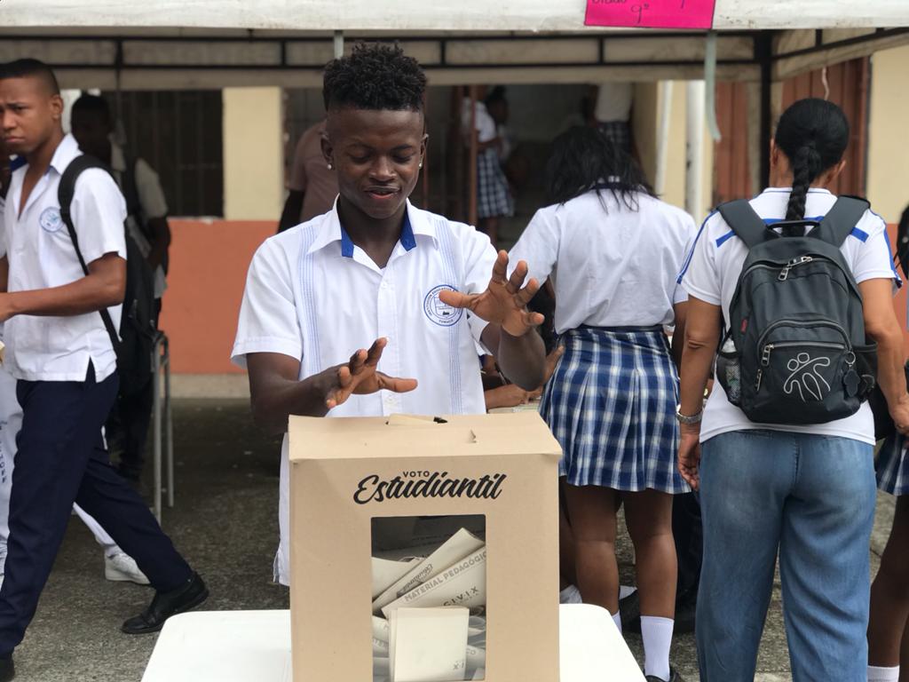 voto estudiantil 005
